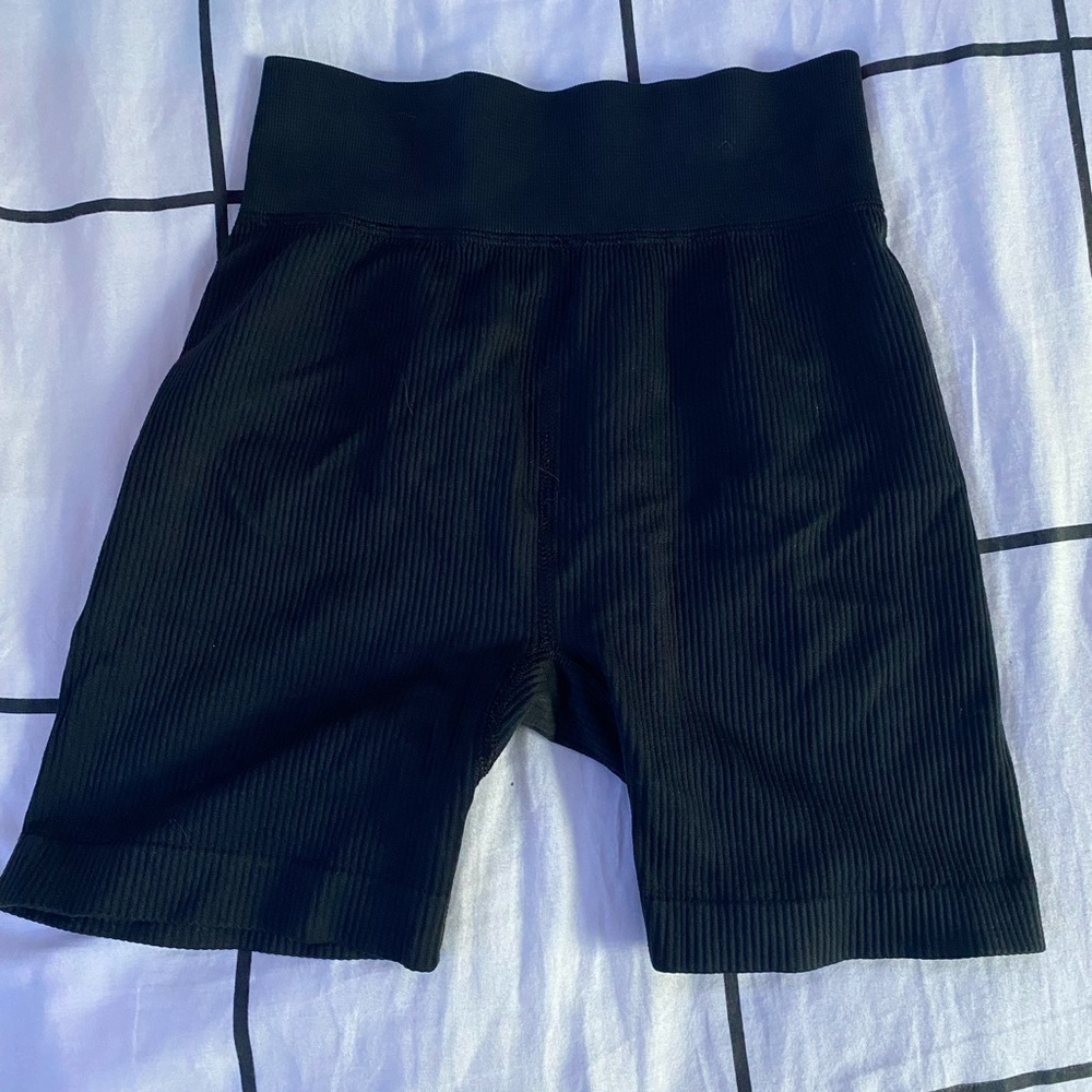 black SO biker shorts